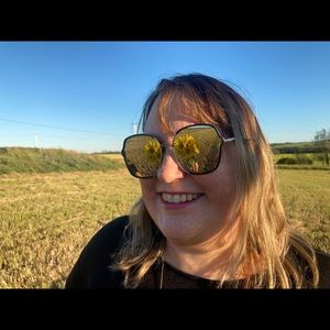 Meet your Posher, Pamelyn